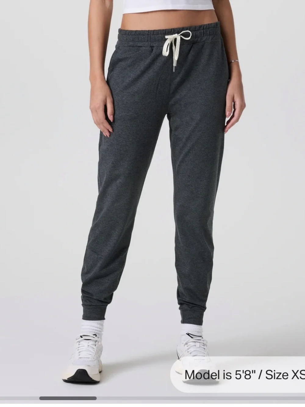 Vuori Women’s Charcoal Grey Performance Joggers Small